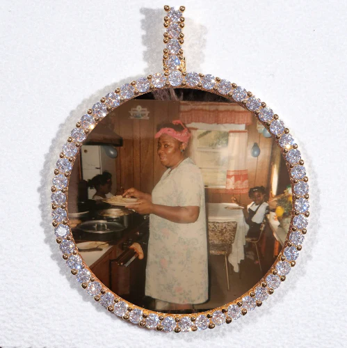 LARGE 3D CIRCLE CUSTOM PICTURE PENDANT