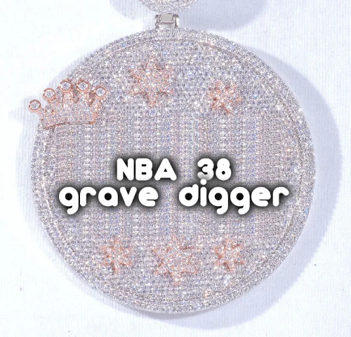 CUSTOM LETTER NECKLACE 3D BIG CROWN DISC